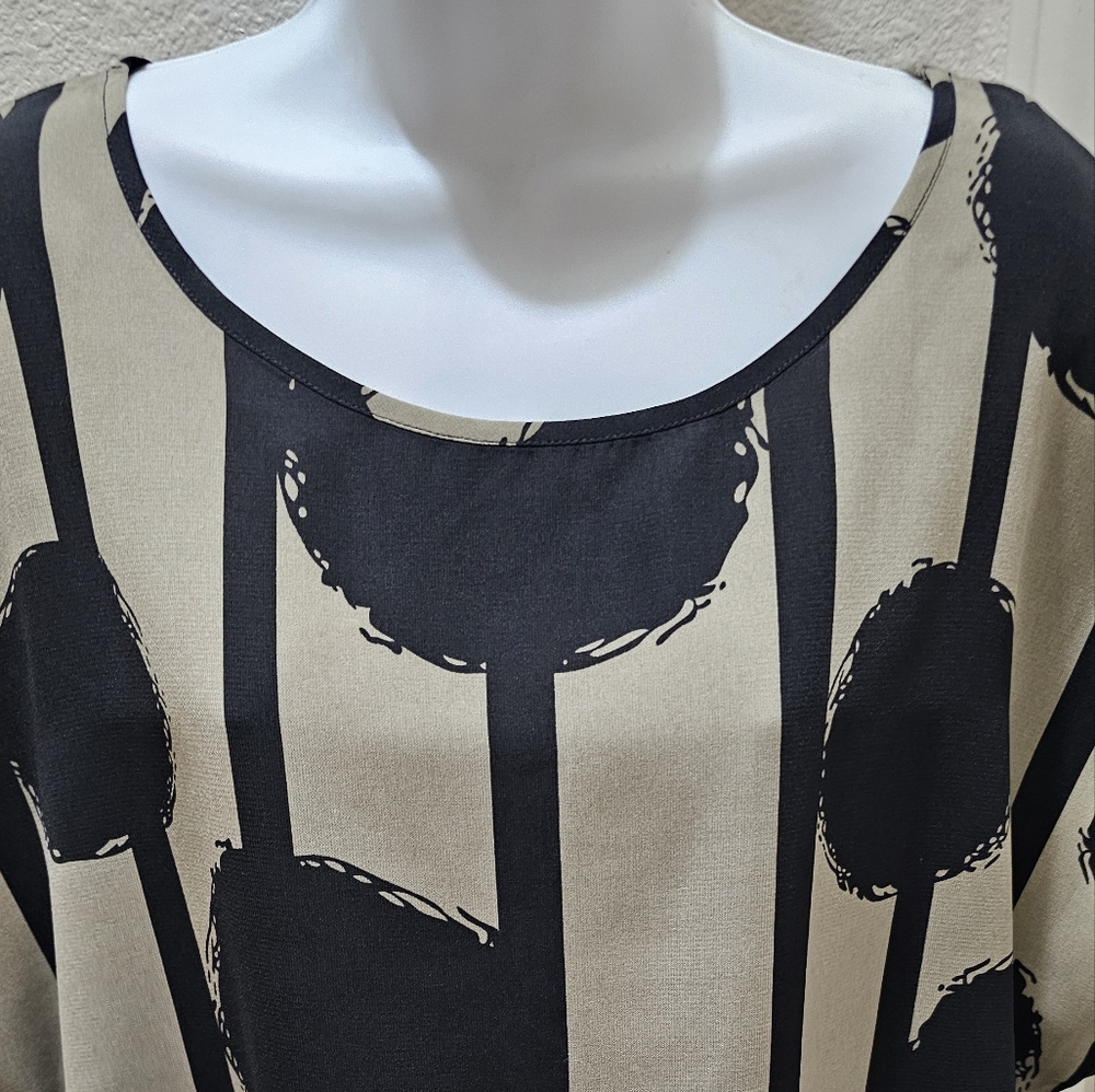 Emery Rose Elegant Lightweight Blouse Size XL EUC - Picture 6 of 13